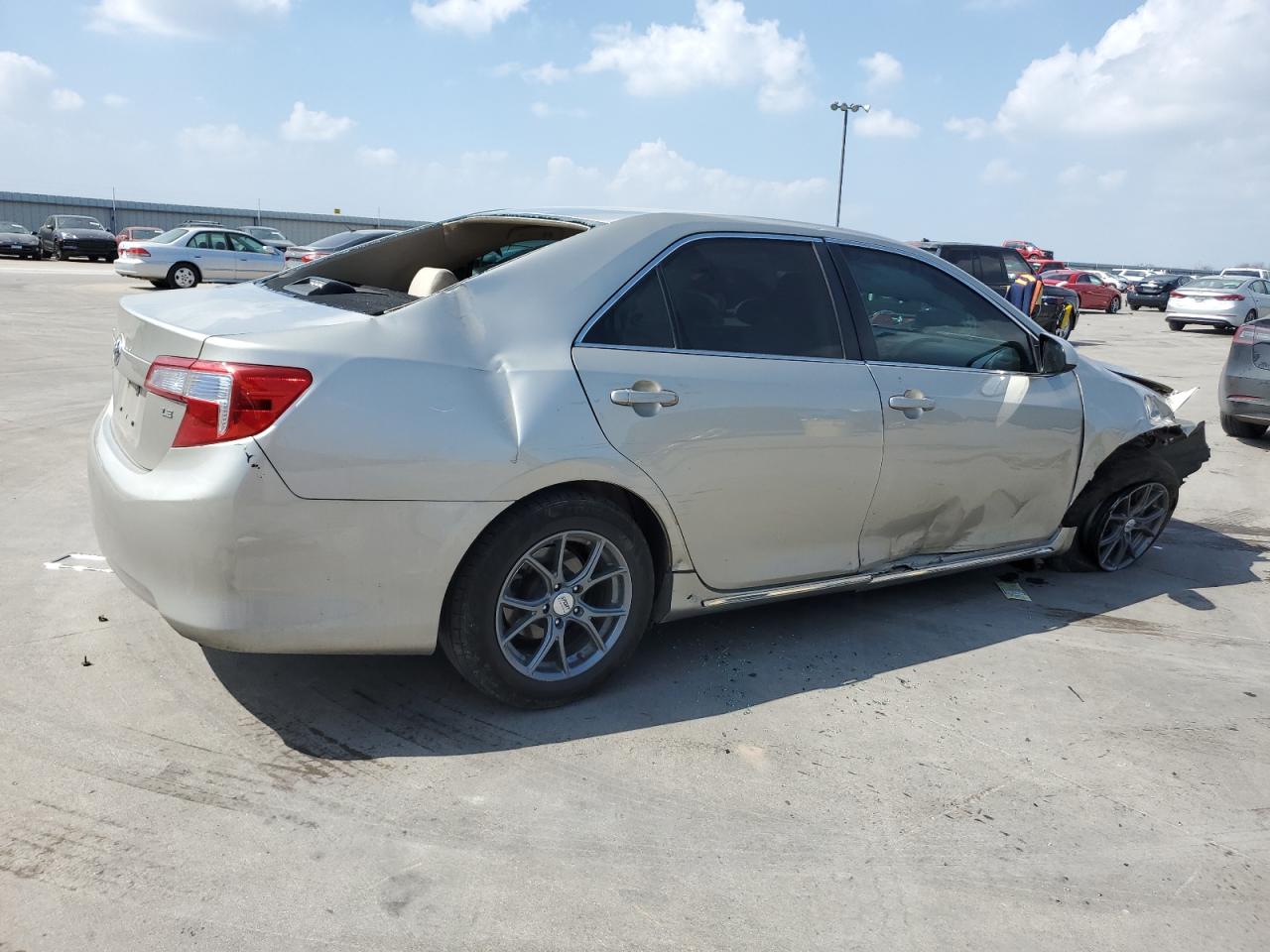 2014 Toyota Camry L vin: 4T4BF1FK0ER372543