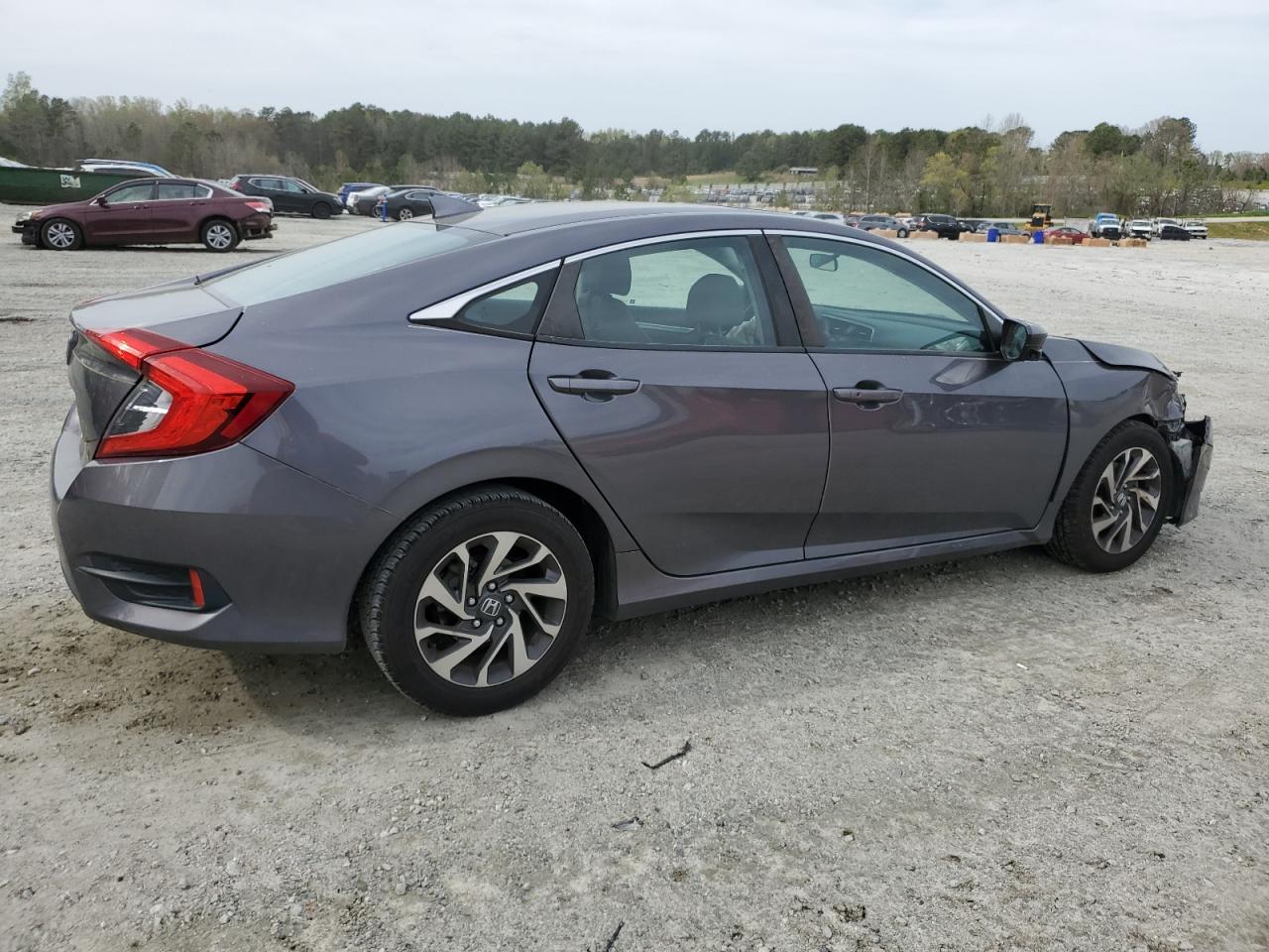 2HGFC2F72HH556031 2017 Honda Civic Ex