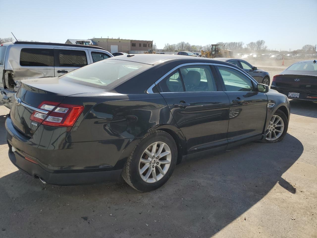 Lot #2994660407 2014 FORD TAURUS SE