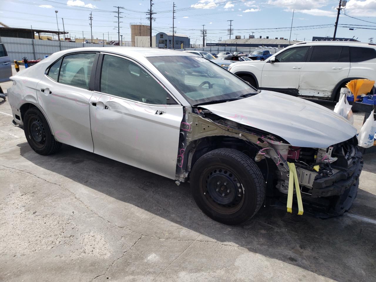 4T1B31HK6JU002708 2018 Toyota Camry Le