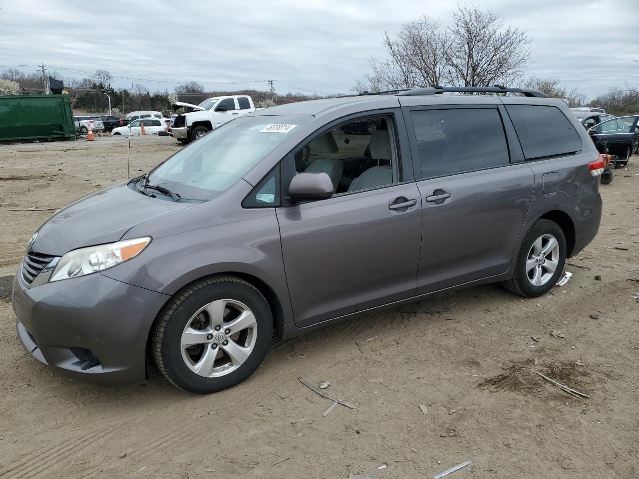 5TDKK3DC2ES495010 2014 Toyota Sienna Le