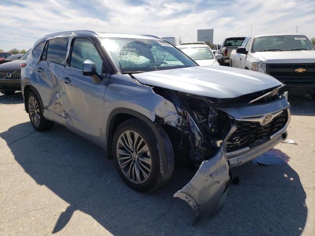 VIN 5TDFZRBH2MS121896 2021 Toyota Highlander, Platinum no.4