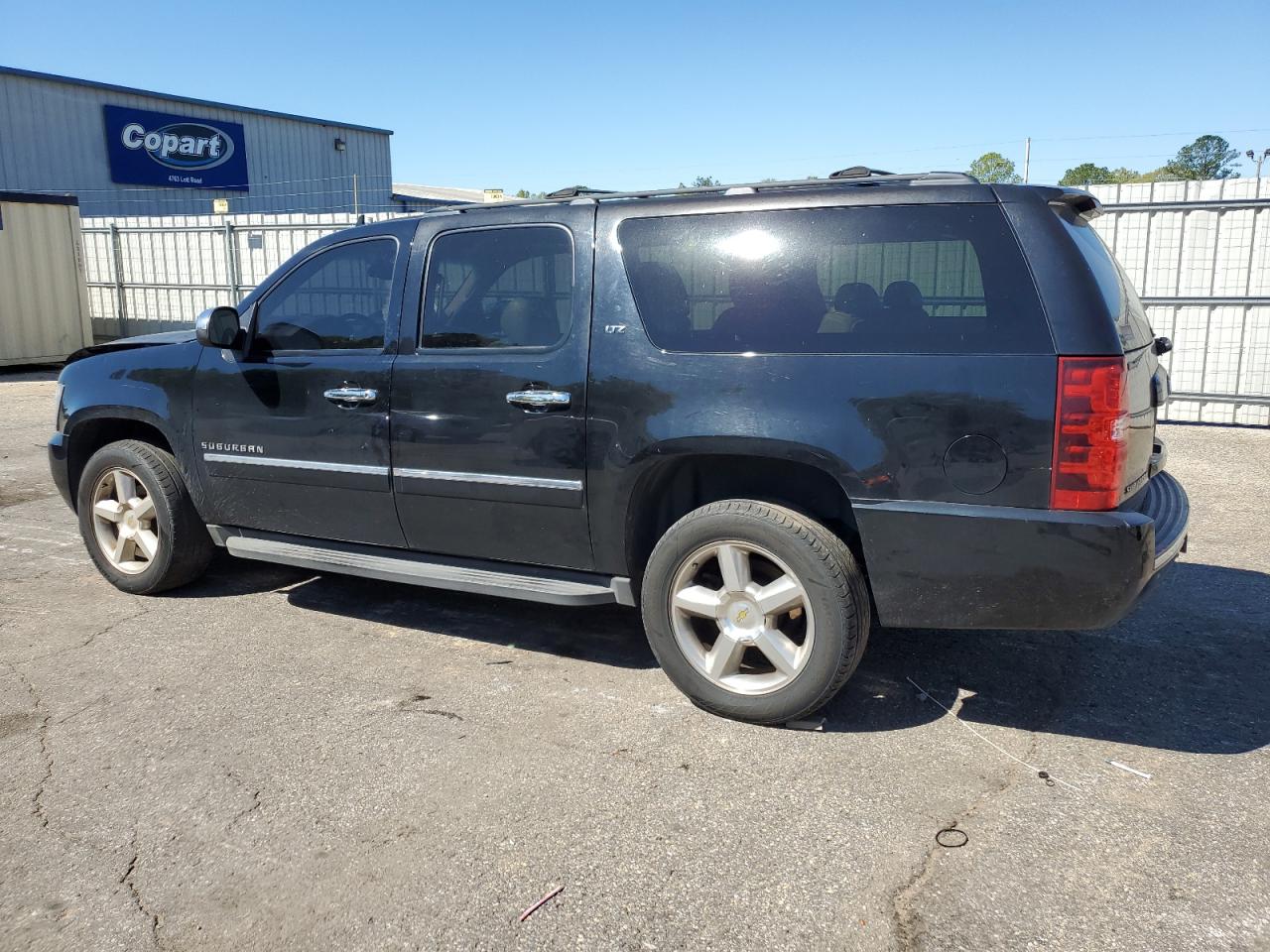 1GNSCKE06DR260156 2013 Chevrolet Suburban C1500 Ltz