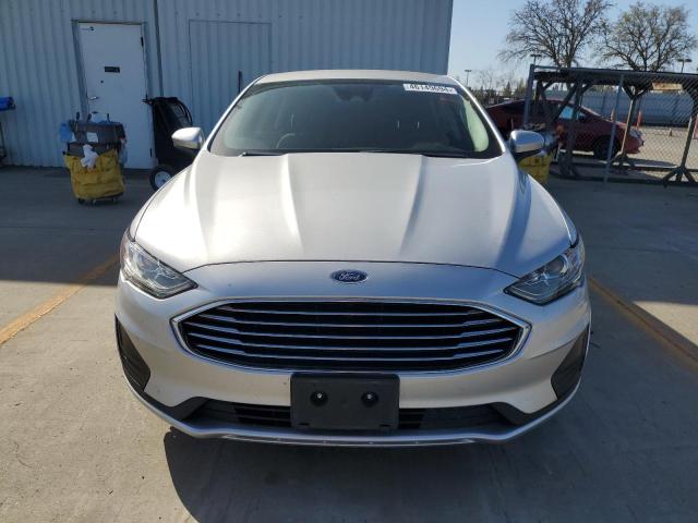 Lot #2421051850 2019 FORD FUSION SE salvage car