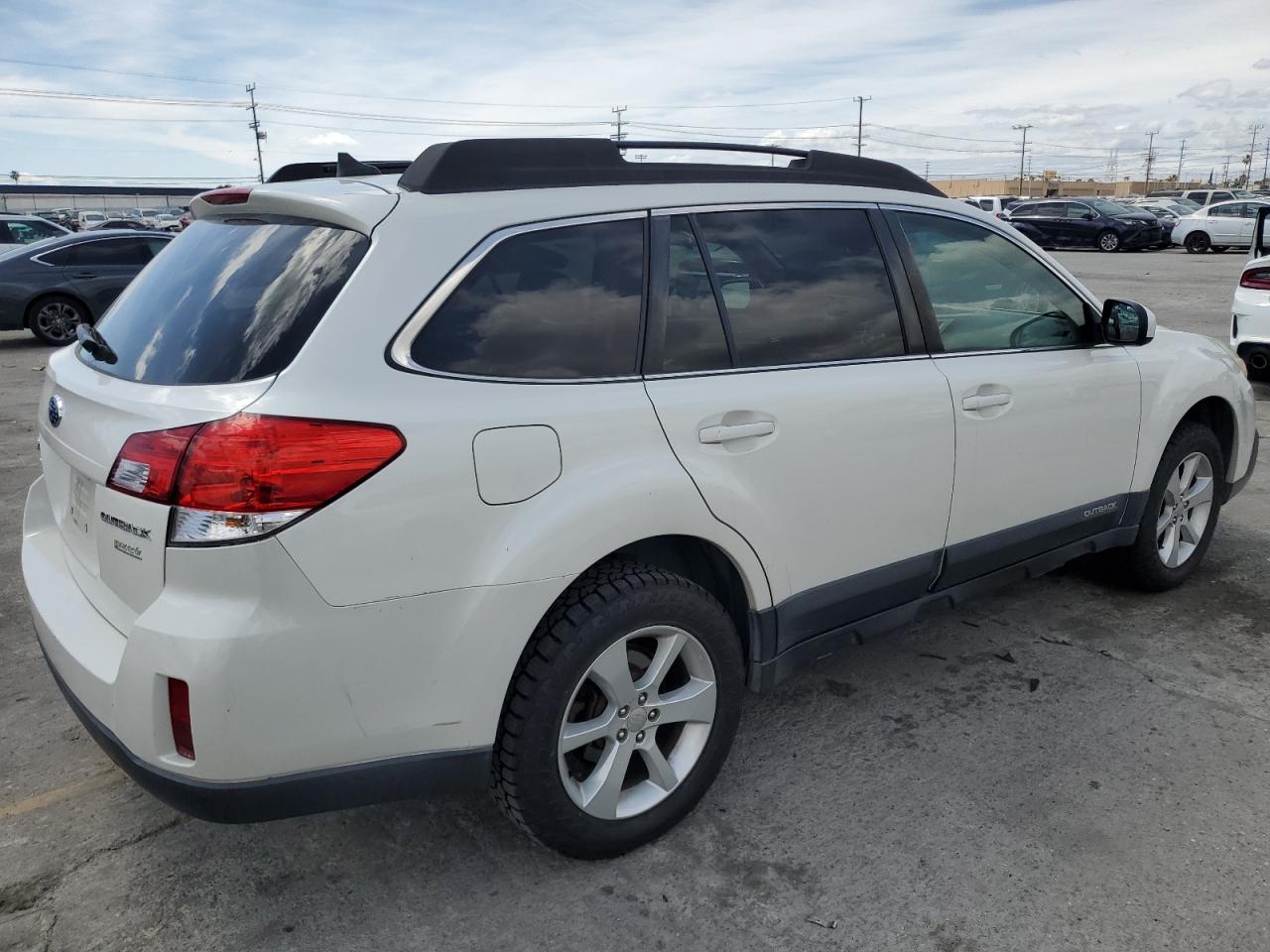 4S4BRBDC2E3202645 2014 Subaru Outback 2.5I Premium