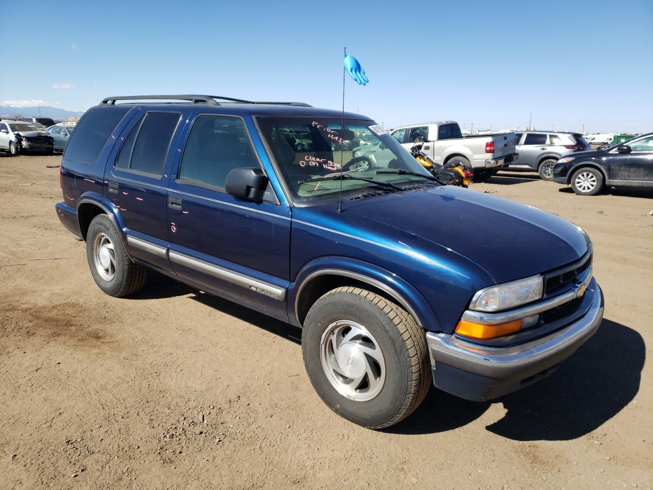 1GNDT13W3Y2257580 2000 Chevrolet Blazer