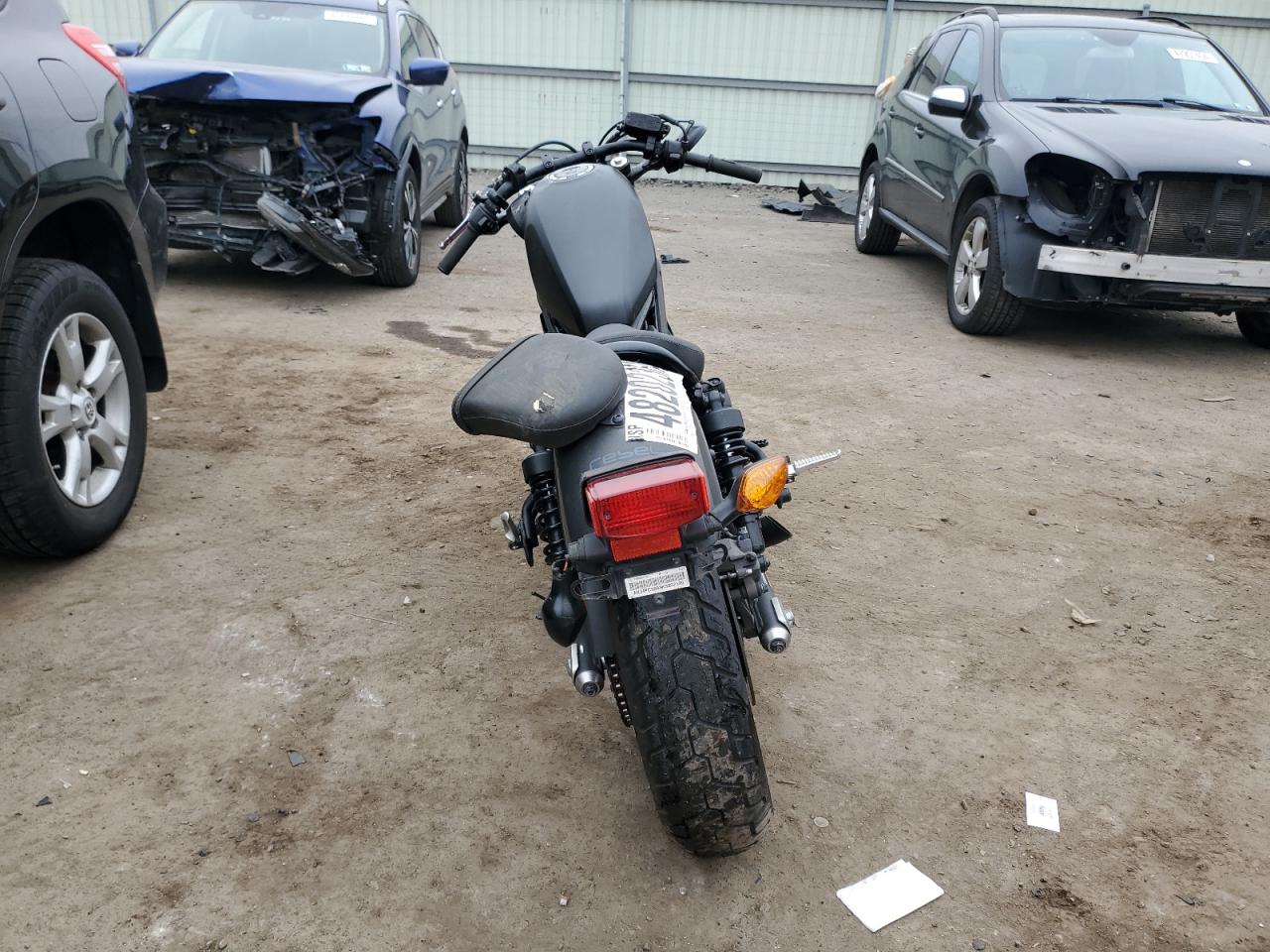 MLHPC5603K5202120 2019 Honda Cmx500