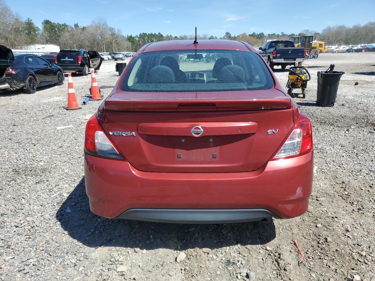 3N1CN7AP5KL835832 2019 Nissan Versa S