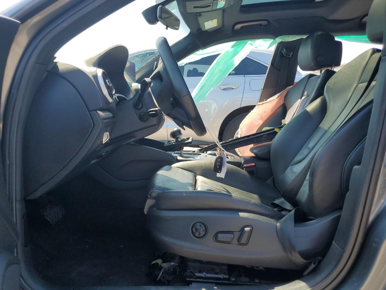 Фото: WAUUPBFF1JA100024 - 7