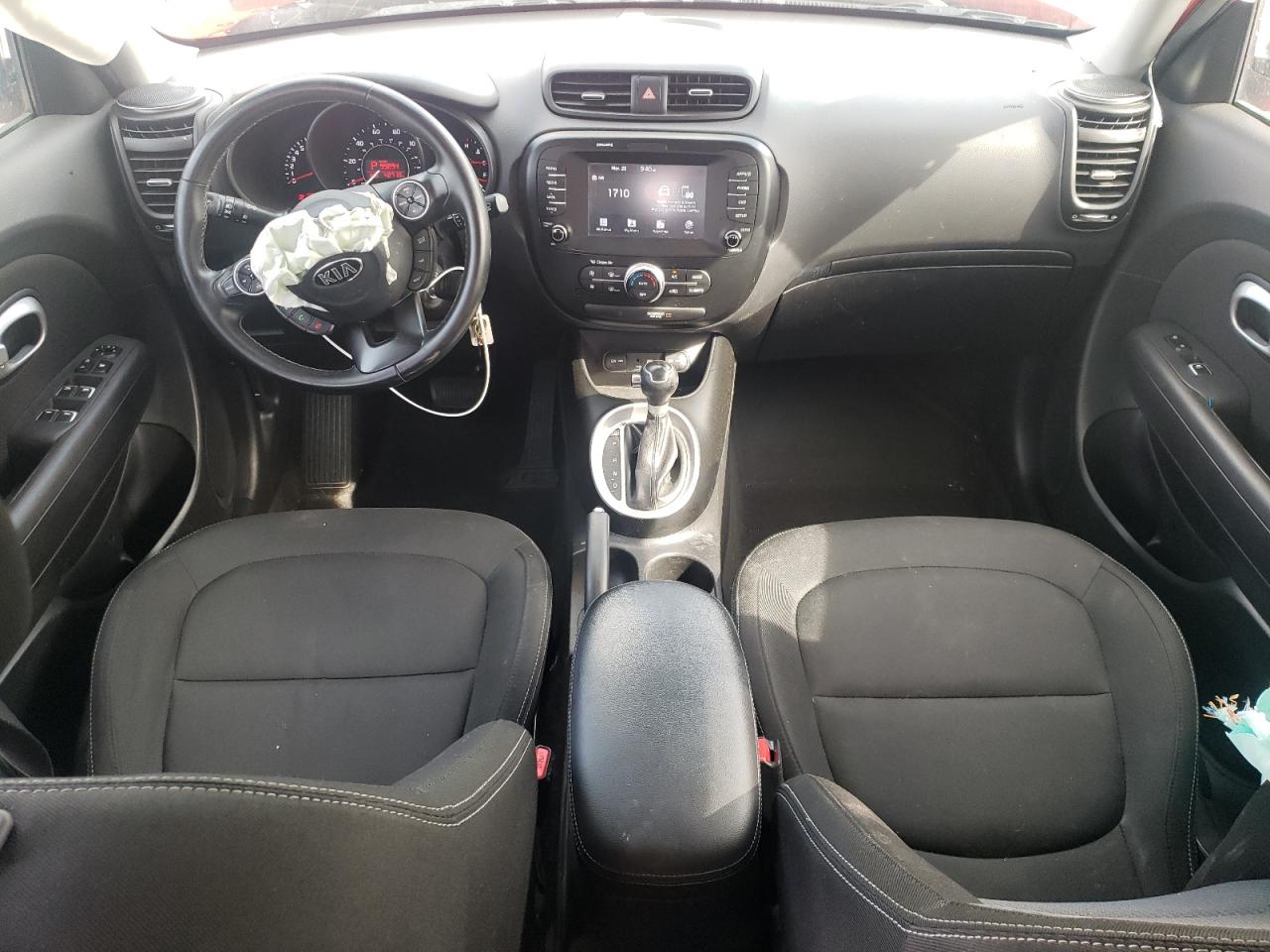 KNDJP3A5XJ7583682 2018 Kia Soul +