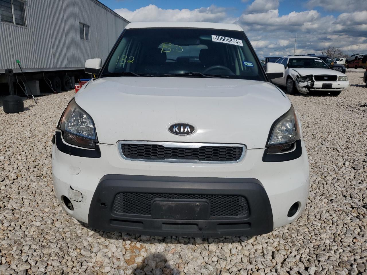 KNDJT2A26B7723370 2011 Kia Soul +