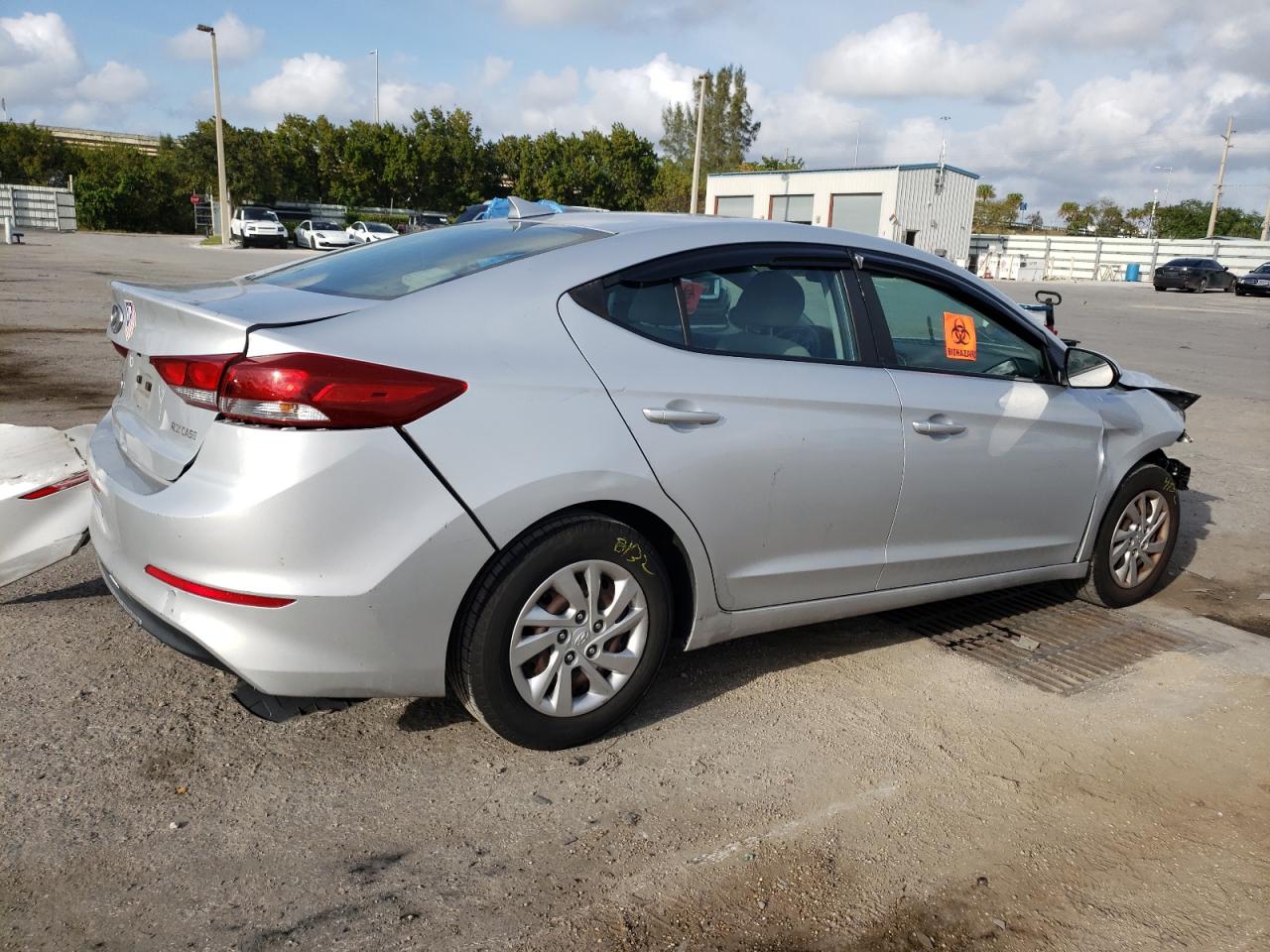 KMHD74LF1HU394810 2017 Hyundai Elantra Se