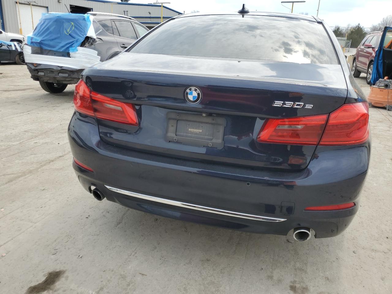 WBAJA9C52JB249335 2018 BMW 530E