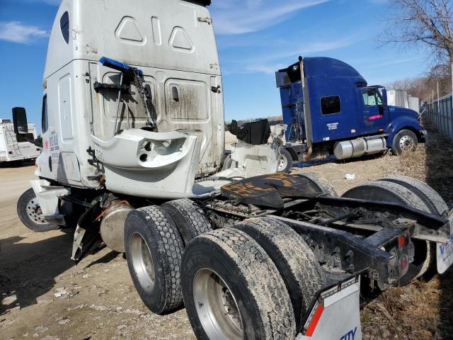 Lot #2392490811 2018 FREIGHTLINER CASCADIA salvage car