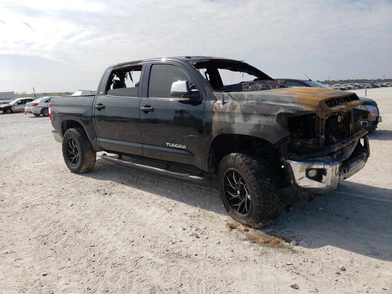 5TFEM5F19GX101577 2016 Toyota Tundra Crewmax Sr5