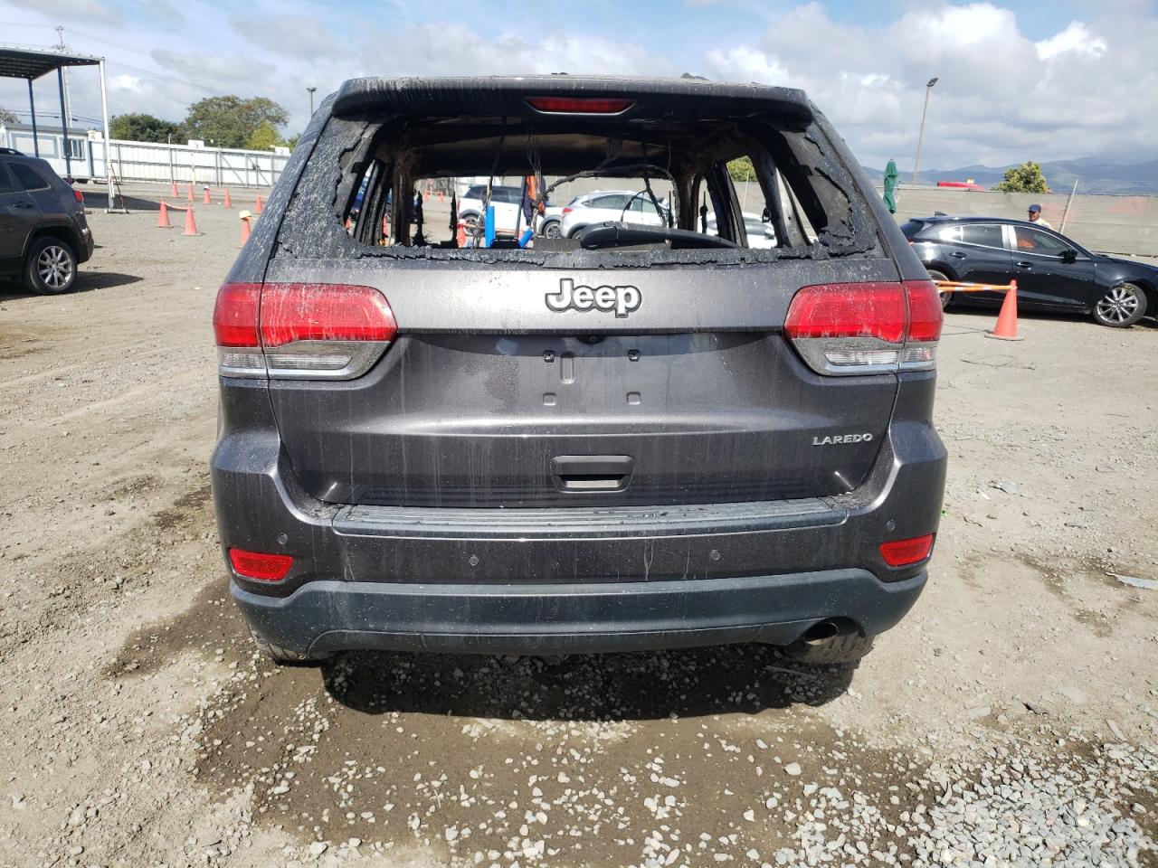 1C4RJEAG2GC499941 2016 Jeep Grand Cherokee Laredo