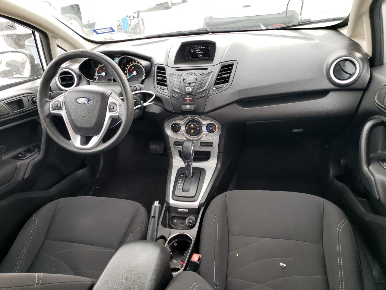 3FADP4BJ8JM115525 2018 Ford Fiesta Se