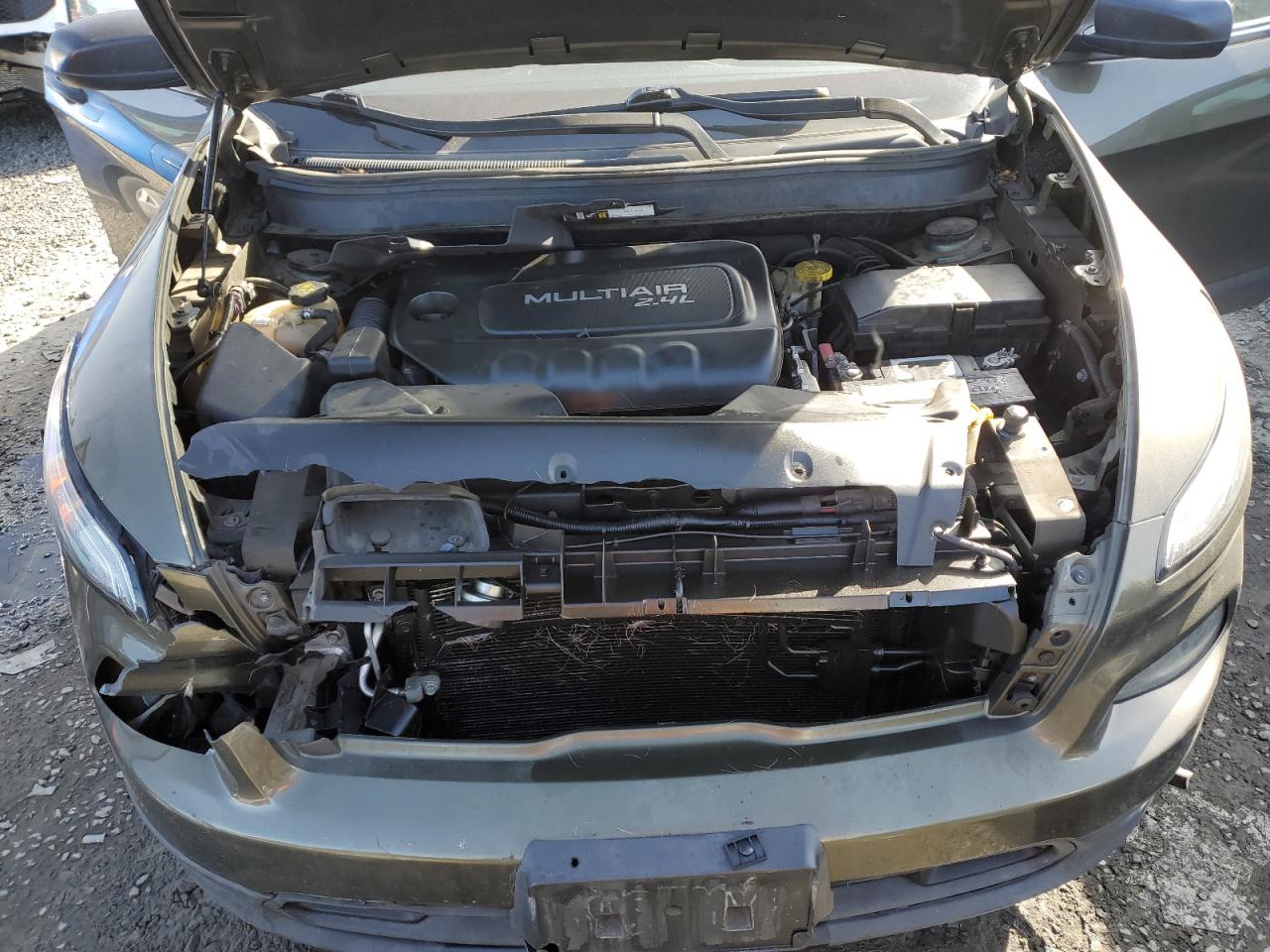 1C4PJLAB6FW677718 2015 Jeep Cherokee Sport