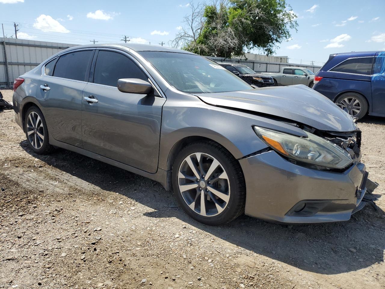 2017 Nissan Altima 2.5 vin: 1N4AL3AP5HC497216