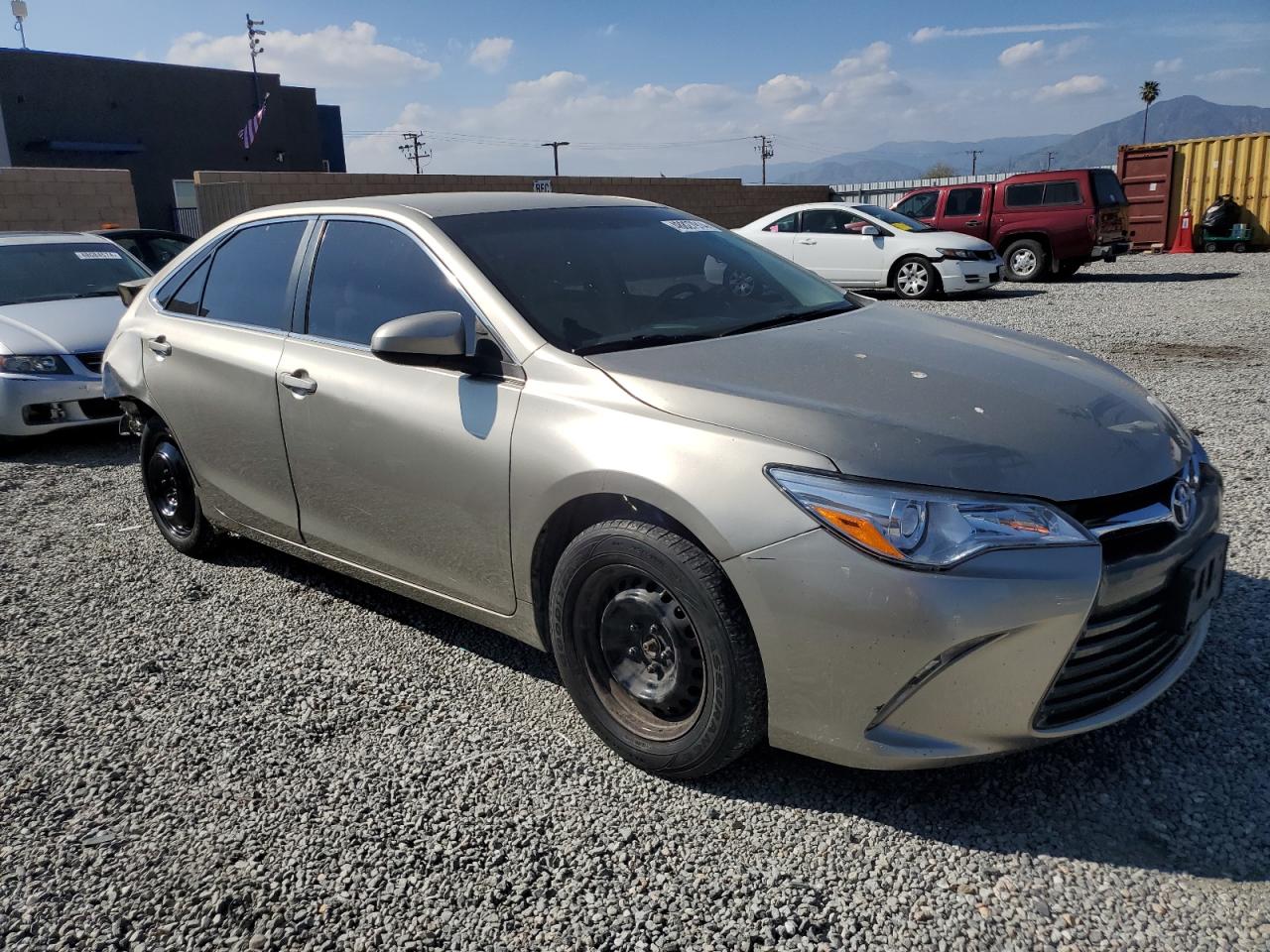 2015 Toyota Camry Le vin: 4T4BF1FK3FR503448