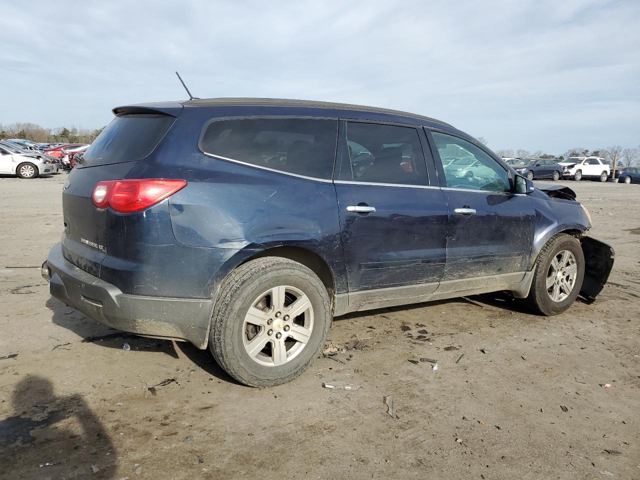 1GNKRGED2BJ367845 2011 Chevrolet Traverse Lt