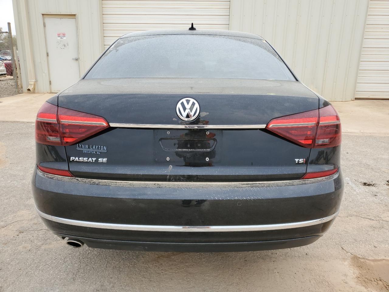 2018 Volkswagen Passat Se vin: 1VWBA7A38JC044462