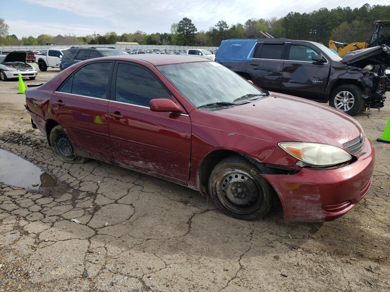 JTDBE32K040266456 2004 Toyota Camry Le