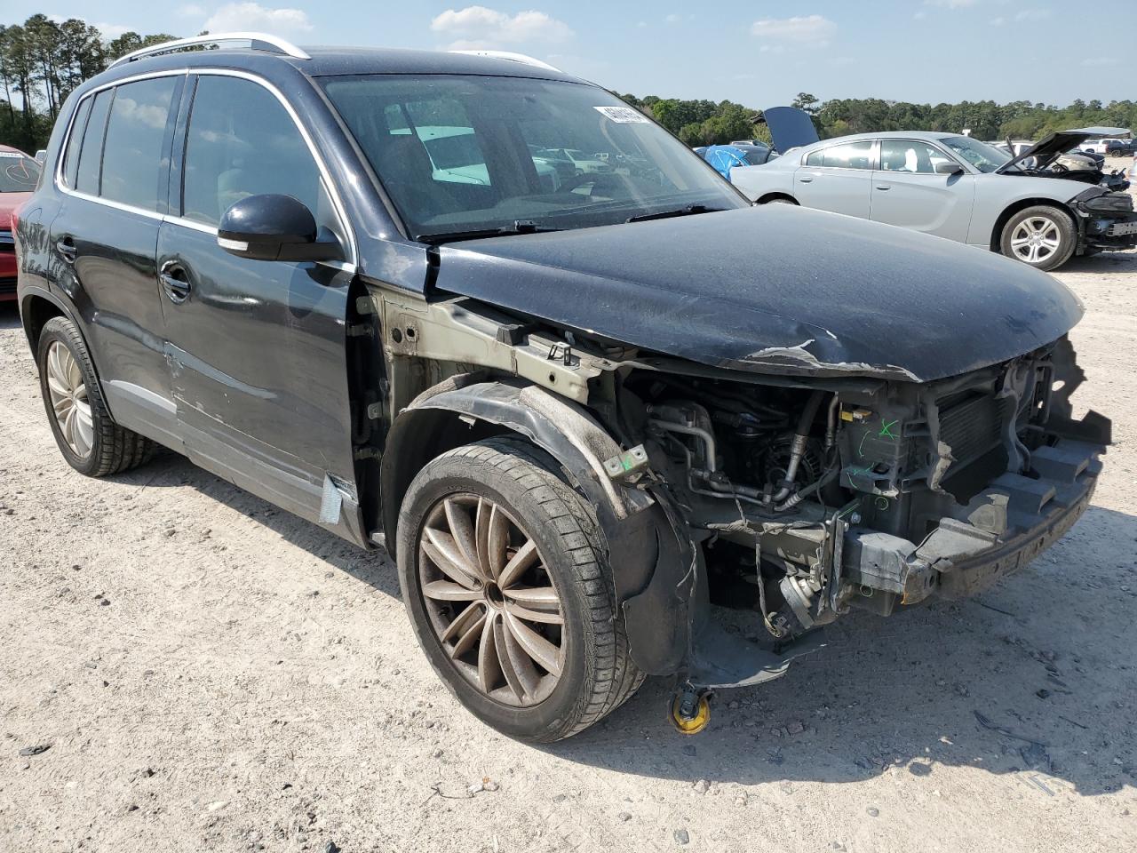 WVGAV3AX9EW621109 2014 Volkswagen Tiguan S