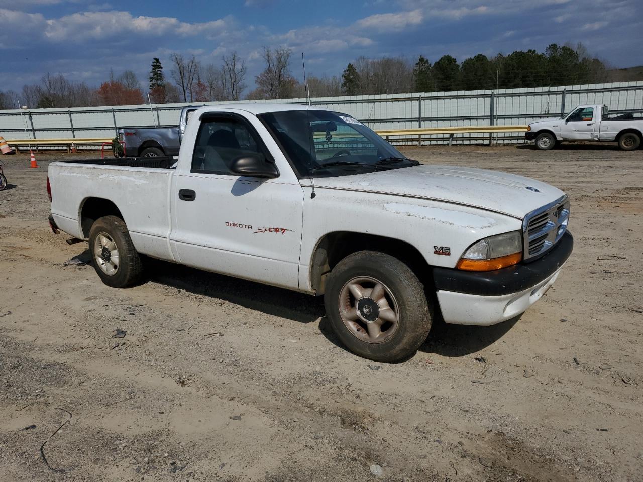 1B7FL26X2WS635770 1998 Dodge Dakota