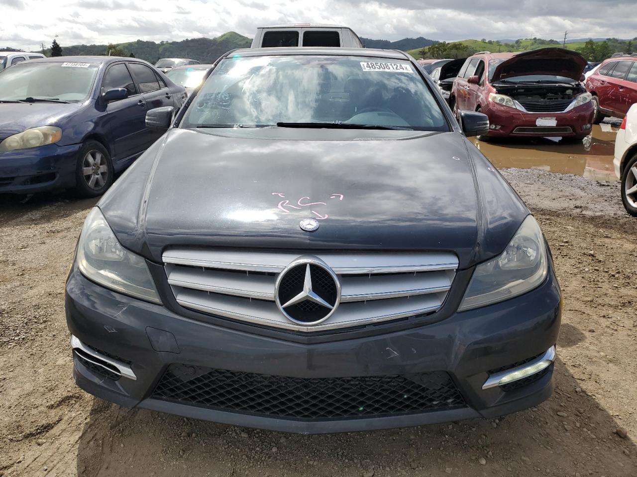 2012 Mercedes-Benz C 250 vin: WDDGF4HB2CA679350