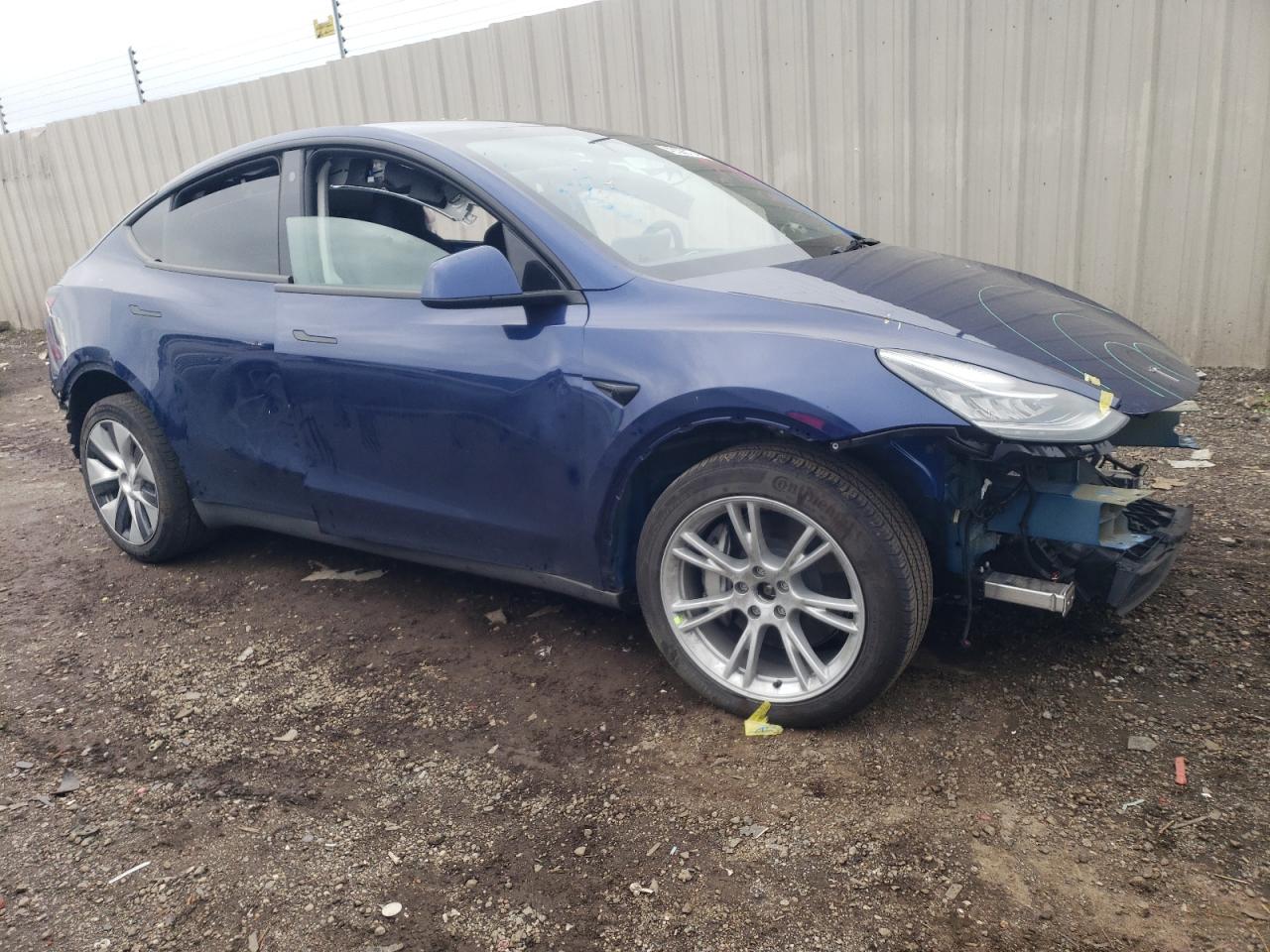 7SAYGDEE4NF574008 2022 Tesla Model Y