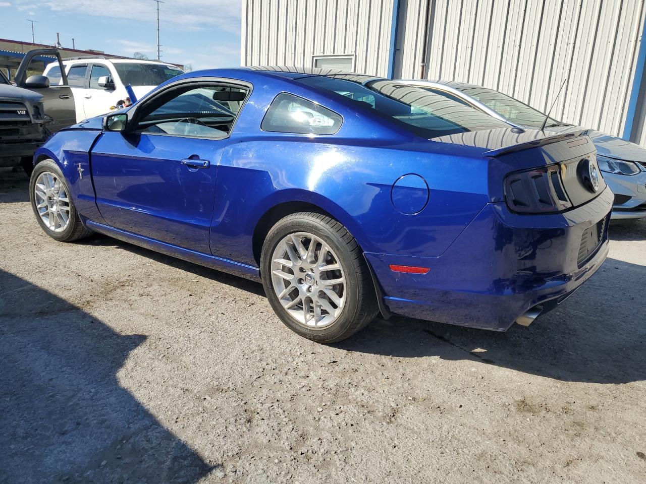 2014 Ford Mustang vin: 1ZVBP8AM0E5205149