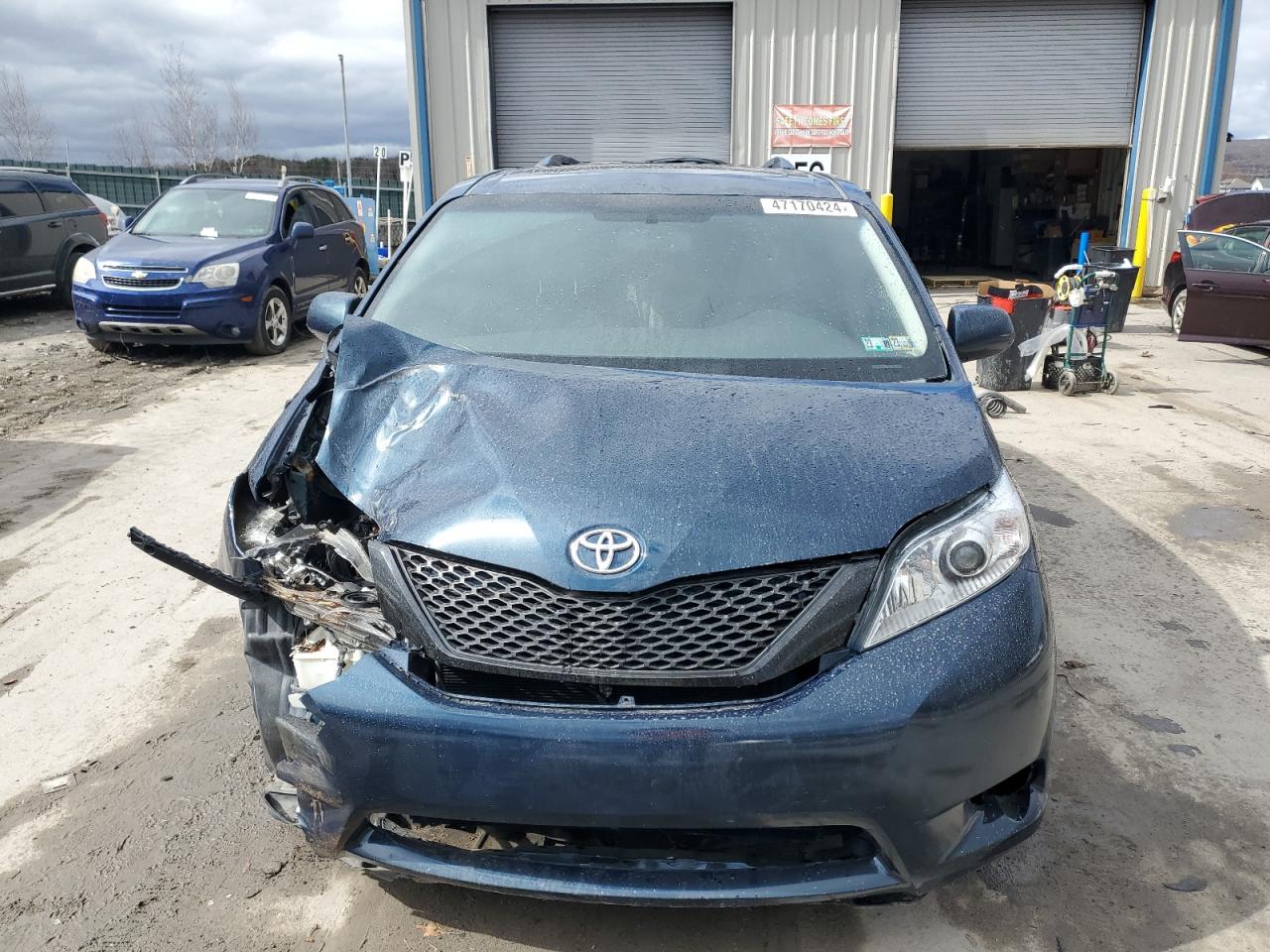 5TDYK3DC2CS222060 2012 Toyota Sienna Xle