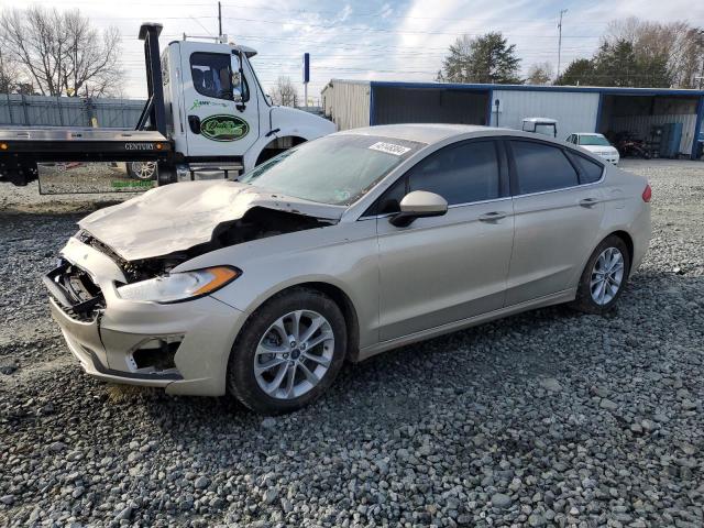 Lot #2461999381 2019 FORD FUSION SE salvage car