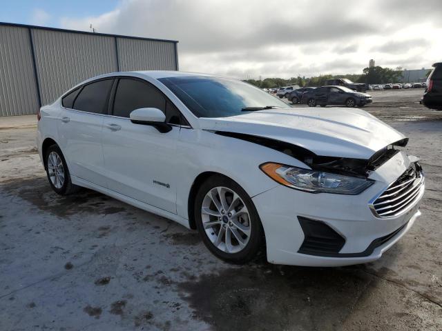 VIN 3FA6P0LU1KR262932 2019 Ford Fusion, SE no.4