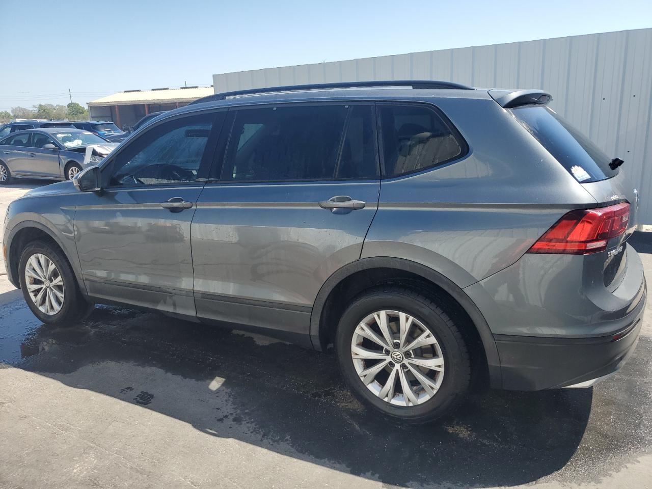 3VV1B7AX0JM016458 2018 Volkswagen Tiguan S