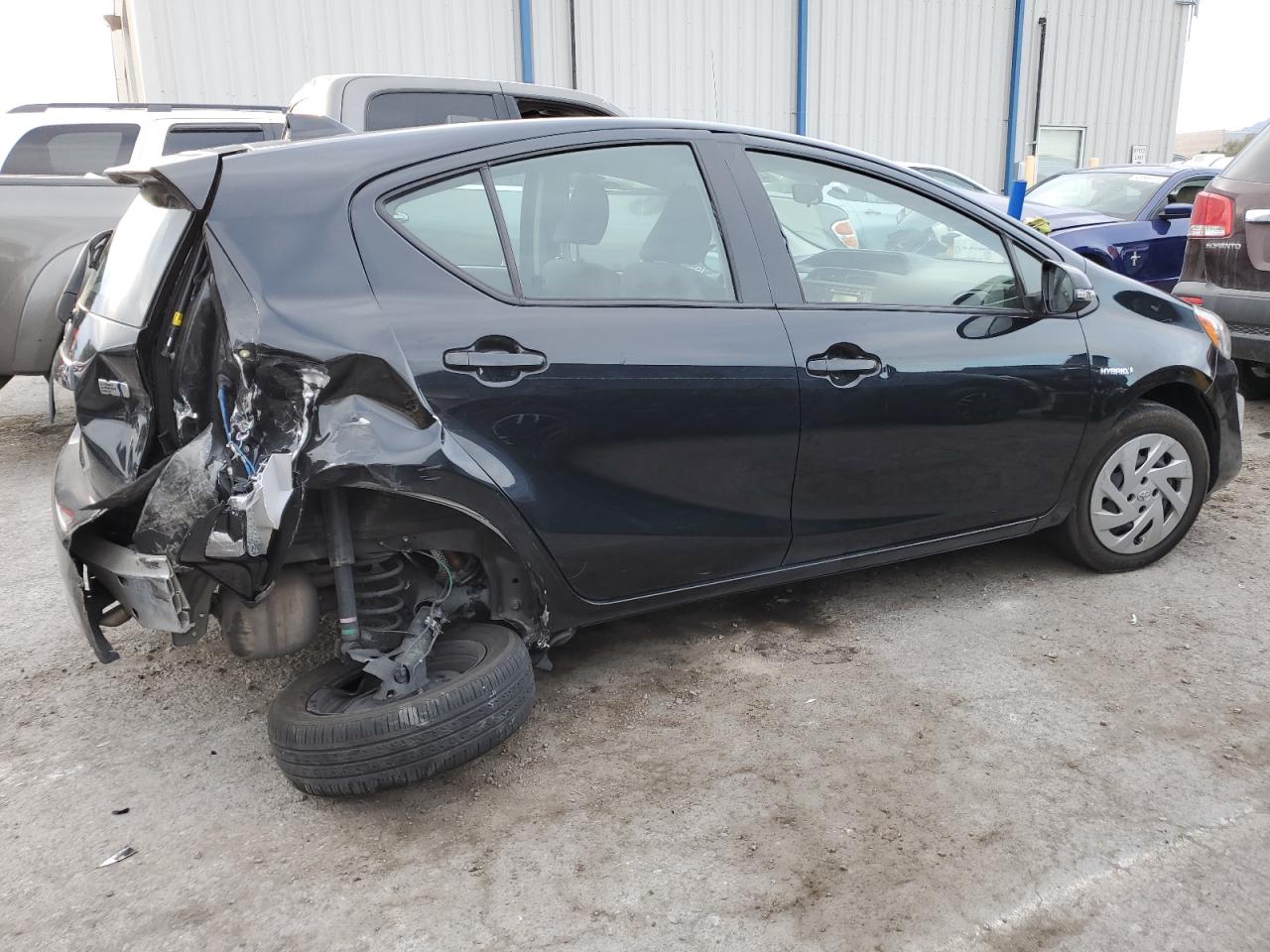 2016 Toyota Prius C vin: JTDKDTB38G1138749