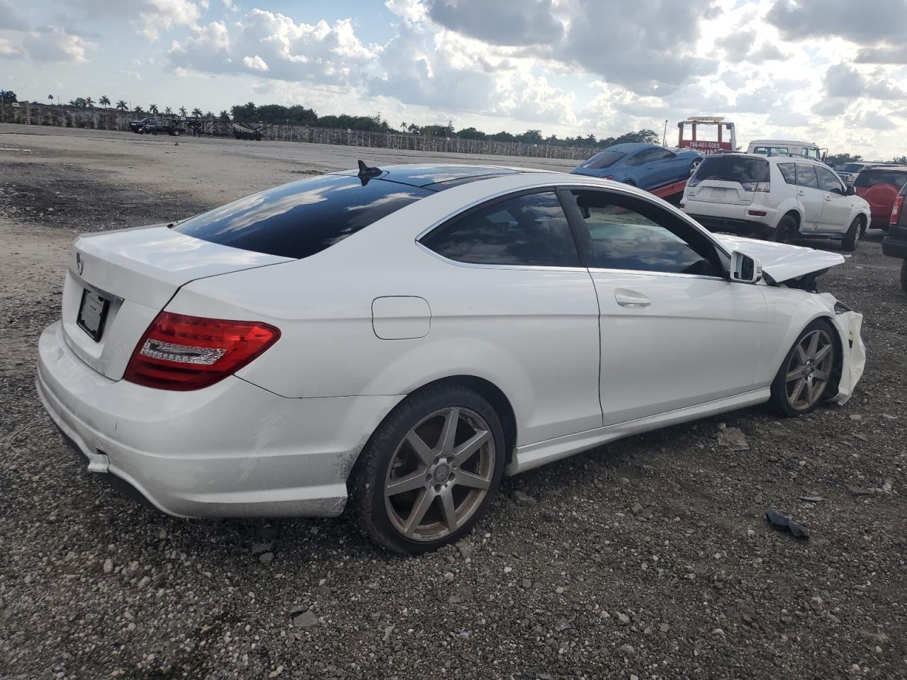 WDDGJ4HB6DF954317 2013 Mercedes-Benz C 250