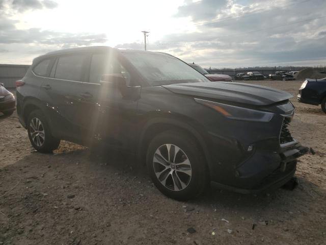 VIN 5TDGZRAH6MS047405 2021 Toyota Highlander, Xle no.4