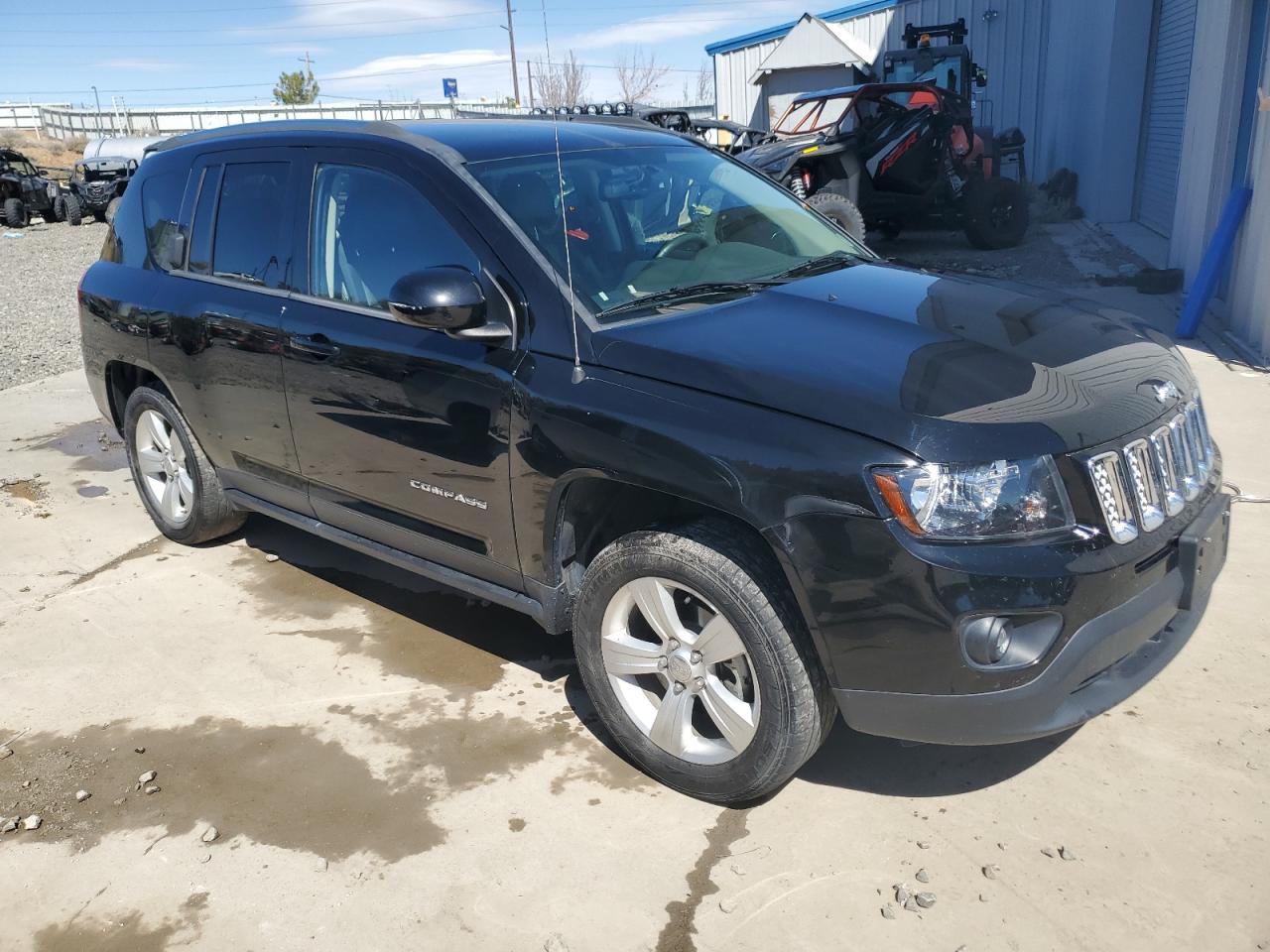 2014 Jeep Compass Latitude vin: 1C4NJDEB0ED828893