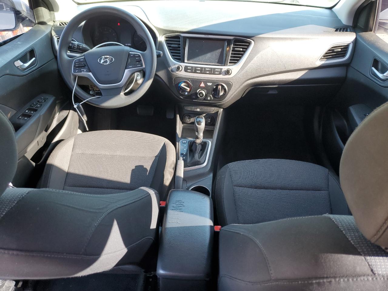 2019 Hyundai Accent Se vin: 3KPC24A31KE051380