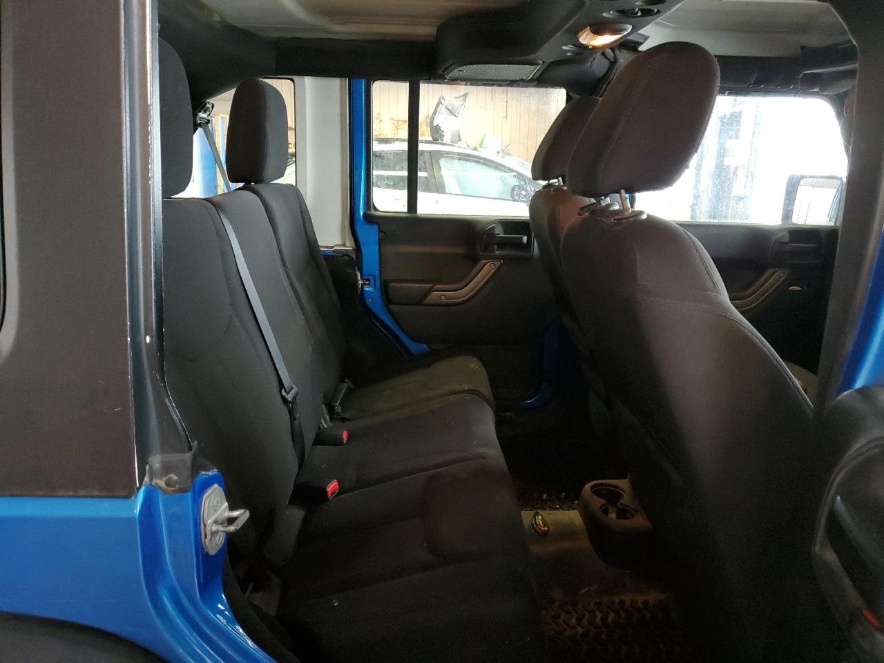 1C4BJWKG4FL533611 2015 Jeep Wrangler Unlimited Sport