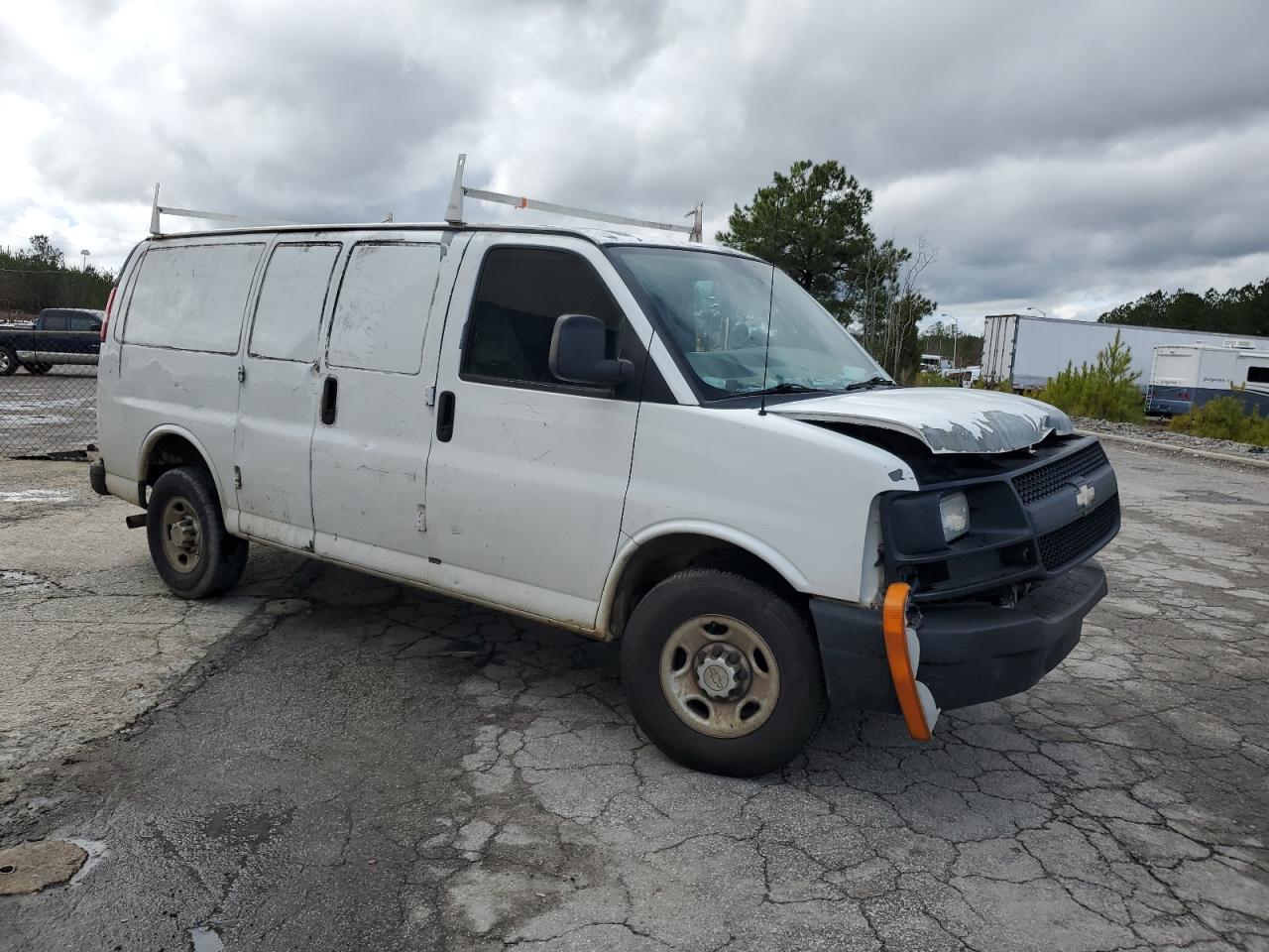 1GCWGFFA3B1117075 2011 Chevrolet Express G2500