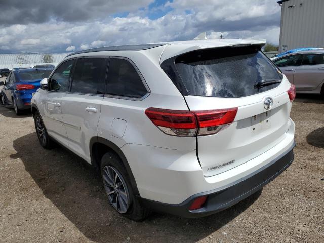 VIN 5TDKZRFH0KS334352 2019 Toyota Highlander, SE no.2