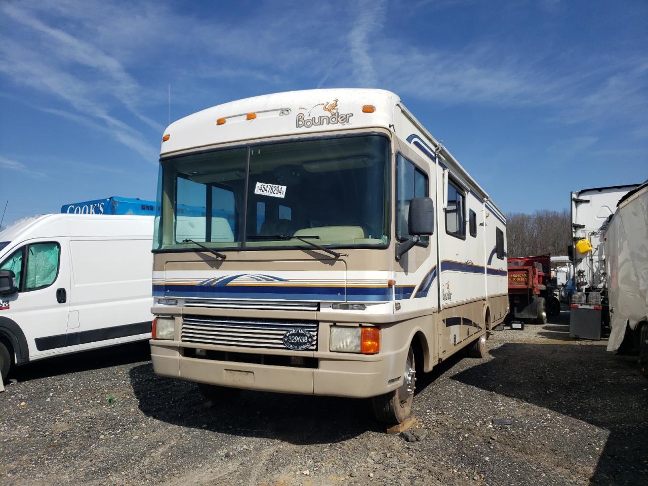 Lot #2425919300 1998 FORD F550 SUPER