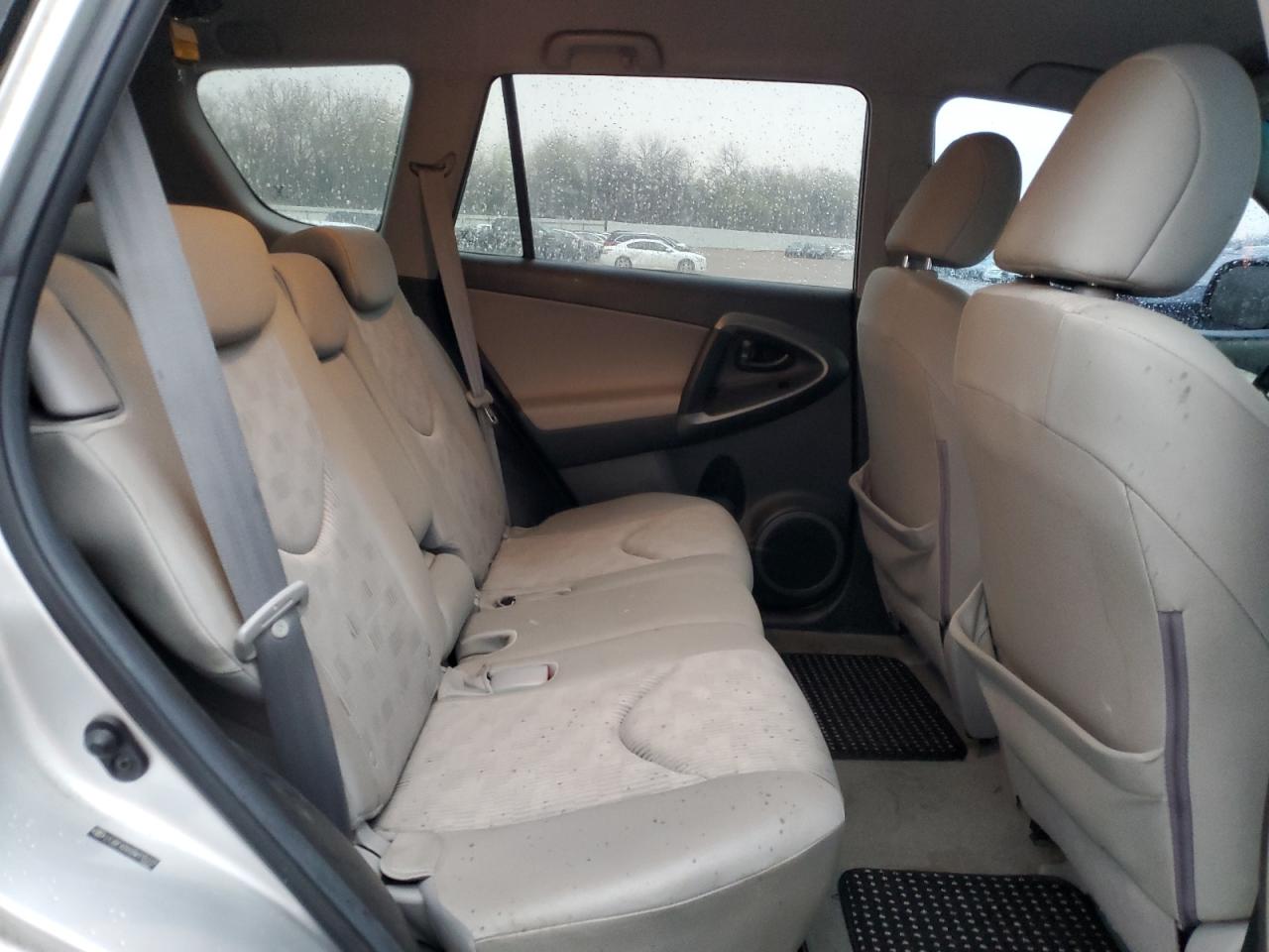 2T3BF4DV6BW115317 2011 Toyota Rav4