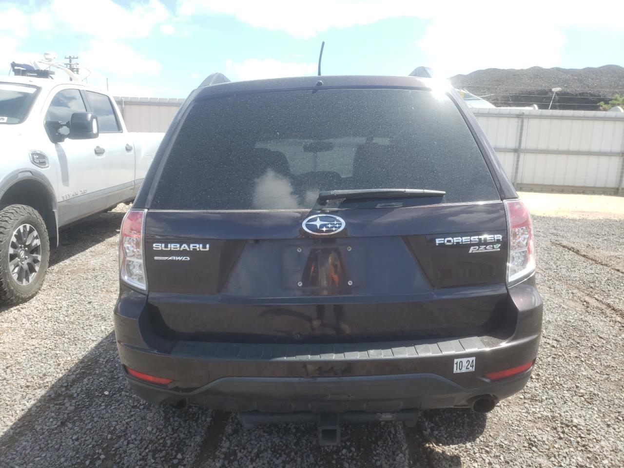 2013 Subaru Forester Limited vin: JF2SHAFCXDH437392