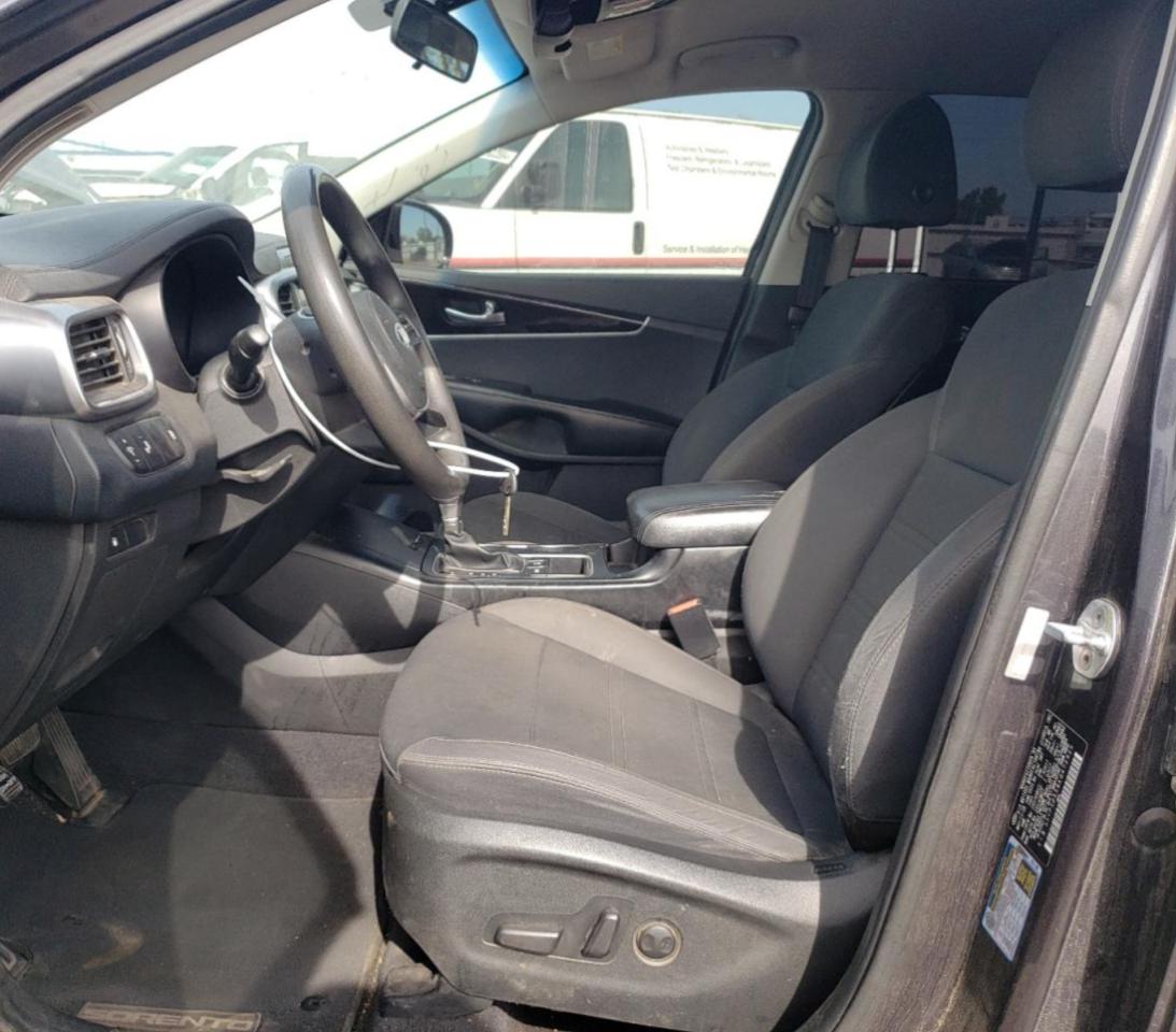 2019 Kia Sorento Lx vin: 5XYPGDA58KG472925