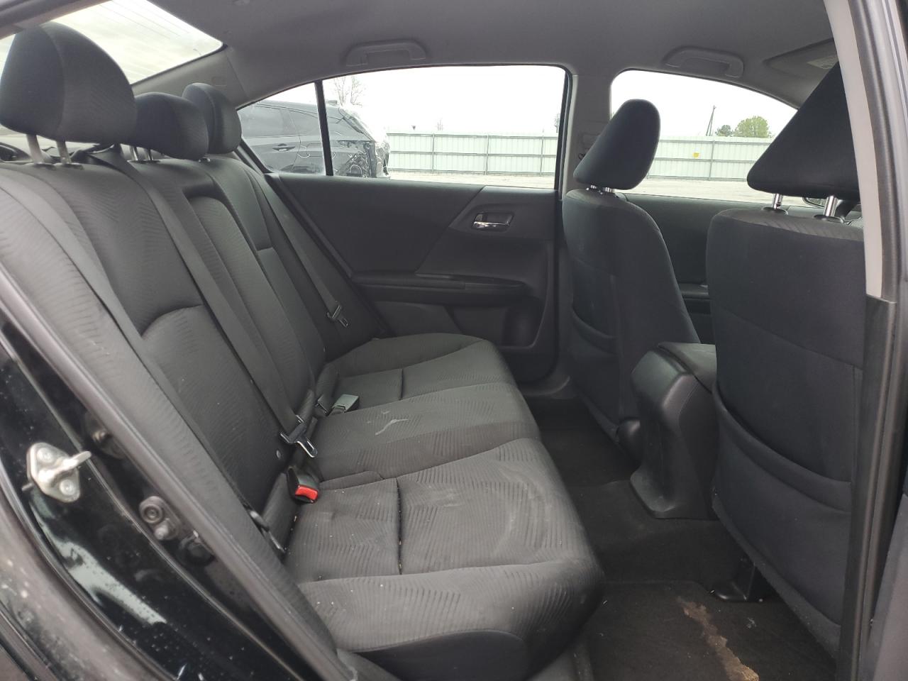 1HGCR2F34FA210962 2015 Honda Accord Lx