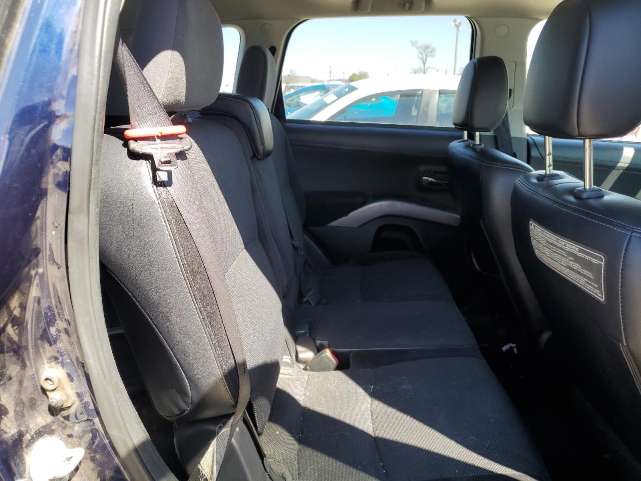 ja4jt3aw7bu019263 JA4JT3AW7BU019263 2011 Mitsubishi Outlander Se